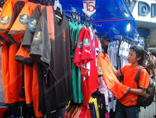 KL15_04062012_BAJU_JERSI_EURO