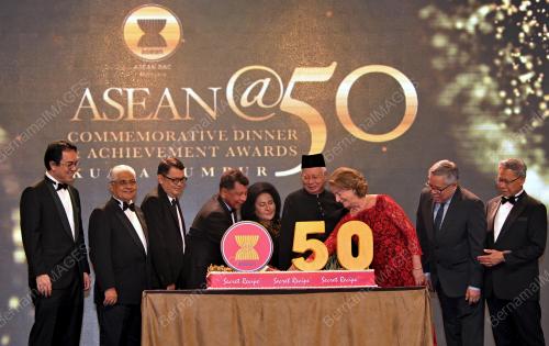 KL15_04082017_PM_ASEAN
