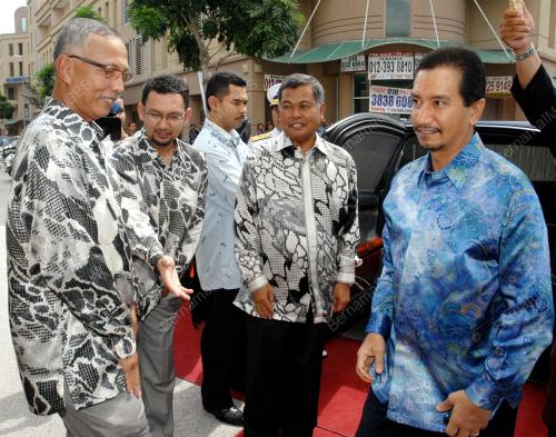 TUANKU MIZAN ZAINAL ABIDIN