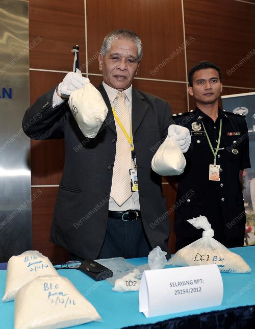 KL15_04122012_DADAH
