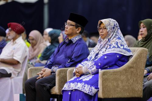 DATUK DR MOHD NA'IM MOKHTAR