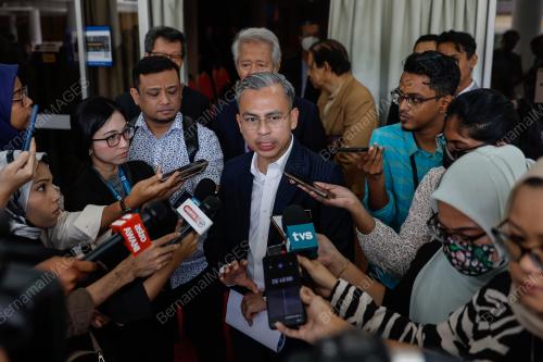 FAHMI FADZIL