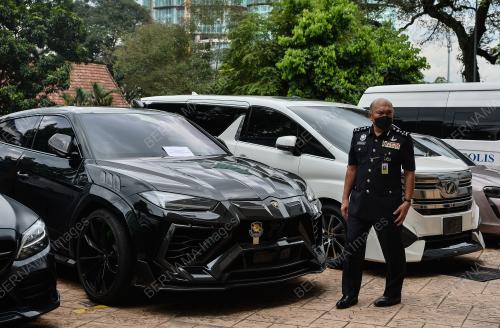 DATUK MOHD KAMARUDIN MD DIN