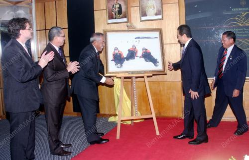 TUANKU MIZAN ZAINAL ABIDIN