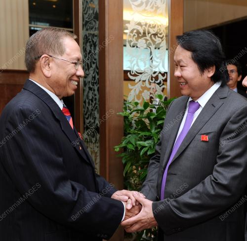 KL15_05122014_KUNJUNGAN