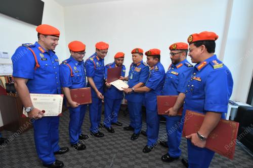 DATUK ROSLAN WAHAB