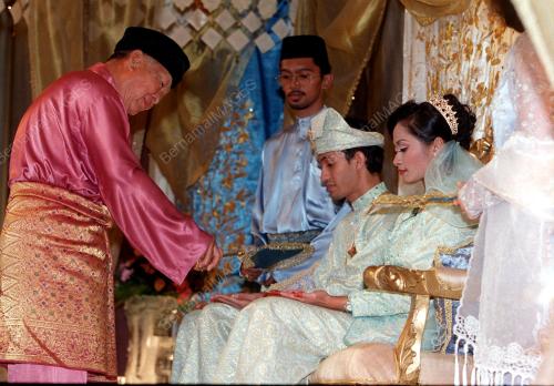 KL15_06012016_AGONG_RENJIS