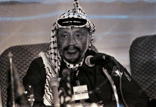 SIDANG AKHBAR YASSER ARAFAT