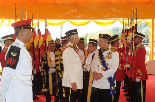 KL15_06032017_AGONG