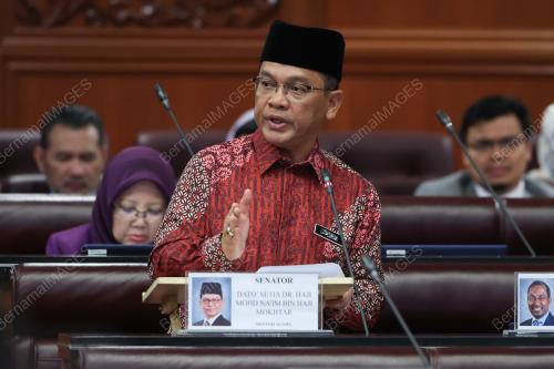 SENATOR DATUK DR MOHD NA'IM MOKHTAR