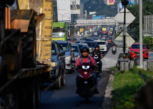 TINJAUAN ALIRAN TRAFIK TOL GOMBAK
