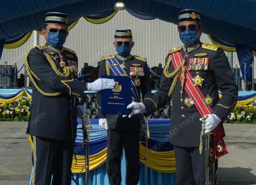 JEN TAN SRI AFFENDI BUANG