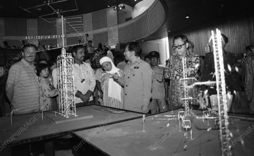 KL15_07042015_PAMERAN