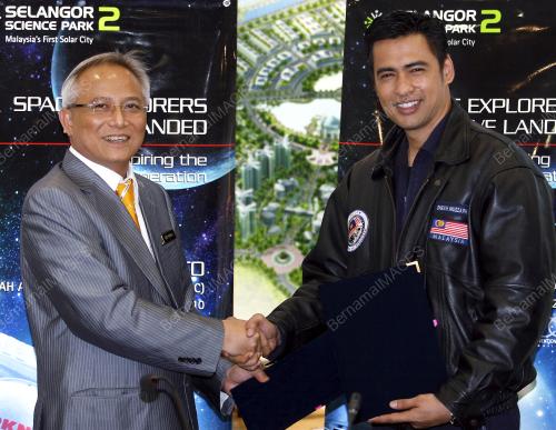 DR SHEIKH MUSZAPHAR SHUKOR