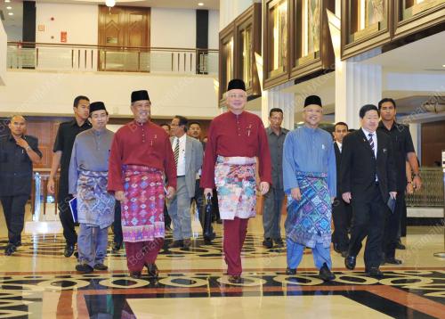 MOHD NAJIB TUN ABDUL RAZAK