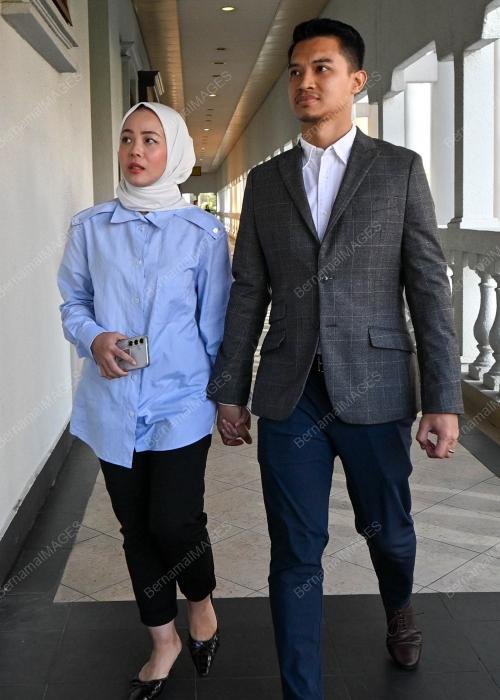 DATIN VIVY YUSOF