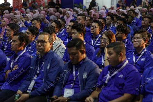 ERA BAHARU KOMITMEN ANAK MUDA BN