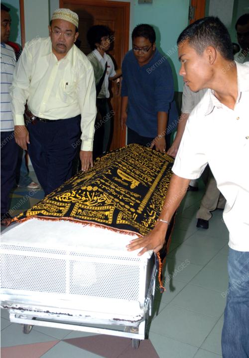 PENYANYI SEHA MENINGGAL DUNIA