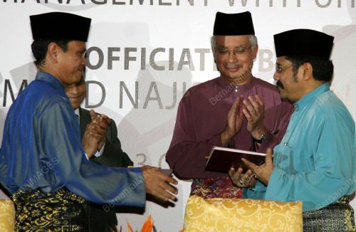 MOHD NAJIB TUN ABDUL RAZAK