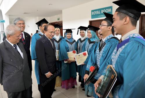 KL15_08032014_KONVO_UIAM