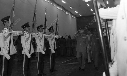 KL15_08052015_AGONG_PISAH