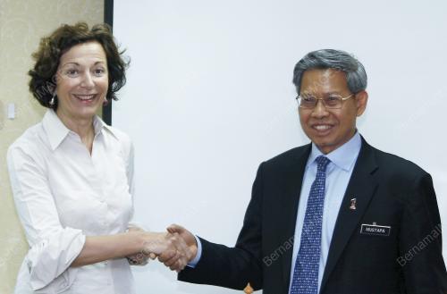 DATUK SERI MUSTAPA