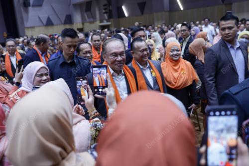DATUK SERI ANWAR IBRAHIM