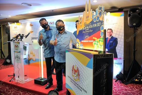 DATUK SERI ALEXANDER NANTA LINGGI