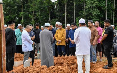ALLAHYARHAM TAN SRI MUSA MOHAMAD