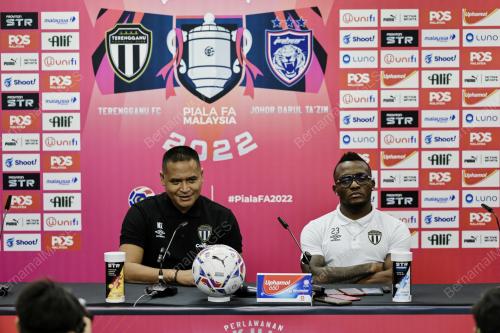 SIDANG MEDIA FINAL PIALA FA