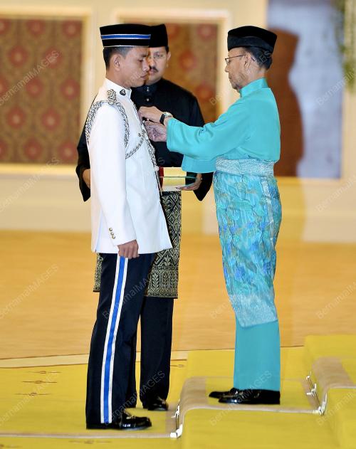 KL15_09102012_AGONG