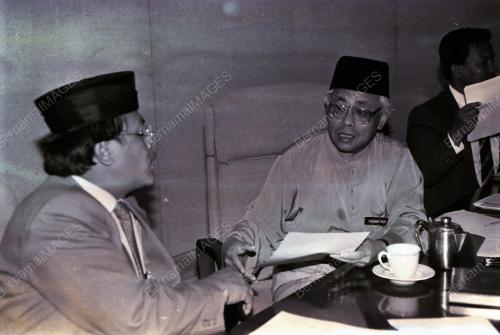 JULAI 1990 D