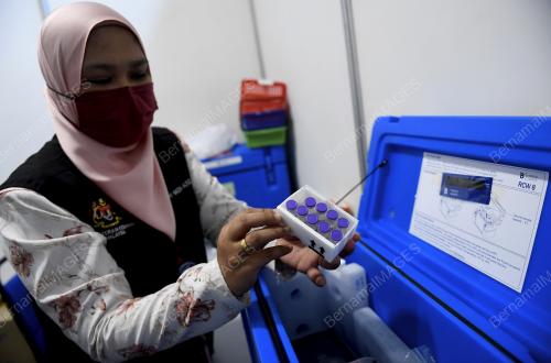 PUSAT PEMBERIAN VAKSIN (PPV) AXIATA ARENA