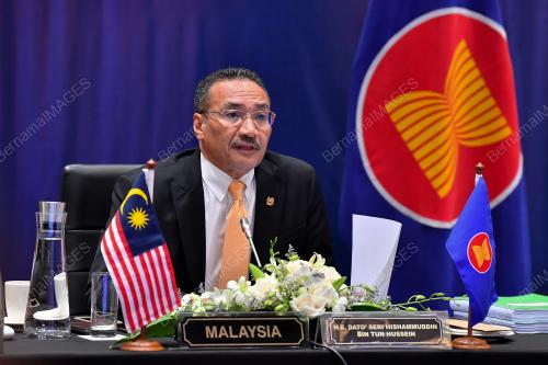 DATUK SERI HISHAMMUDDIN TUN HUSSEIN
