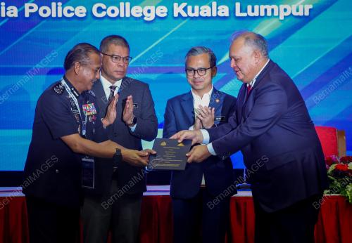 DATUK SERI SAIFUDDIN NASUTION
