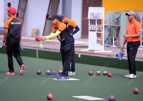 KL15_11072017_LAWN_BALL