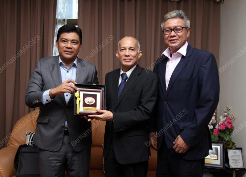KL15_11072019_KUNJUNGAN