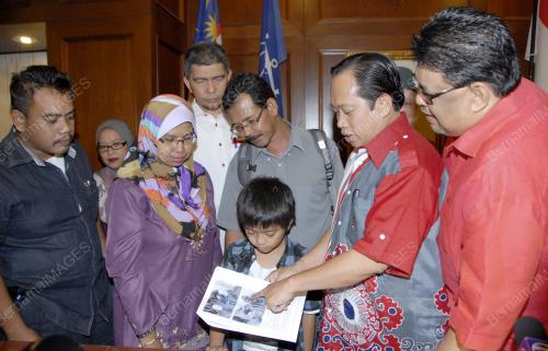 DATUK AHMAD MASLAN