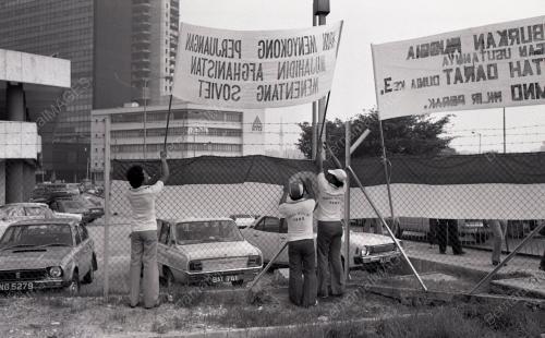 KL15_12012015_SOVIET_RALLY
