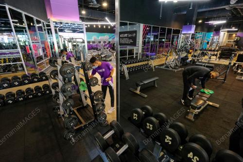 SANITASI DAN PEMBERSIHAN GIMNASIUM BAGI PEMATUHAN SOP