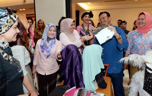 KL15_12042015_PASARNITA
