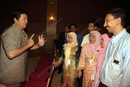 LING PERKHIDMATAN CEMERLANG