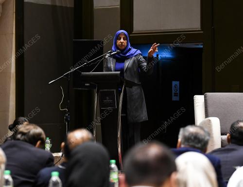 LATHEEFA KOYA