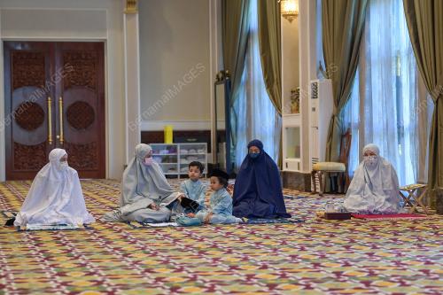 TUNKU HAJAH AZIZAH AMINAH MAIMUNAH ISKANDARIAH