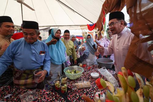 DATUK SERI ANWAR IBRAHIM