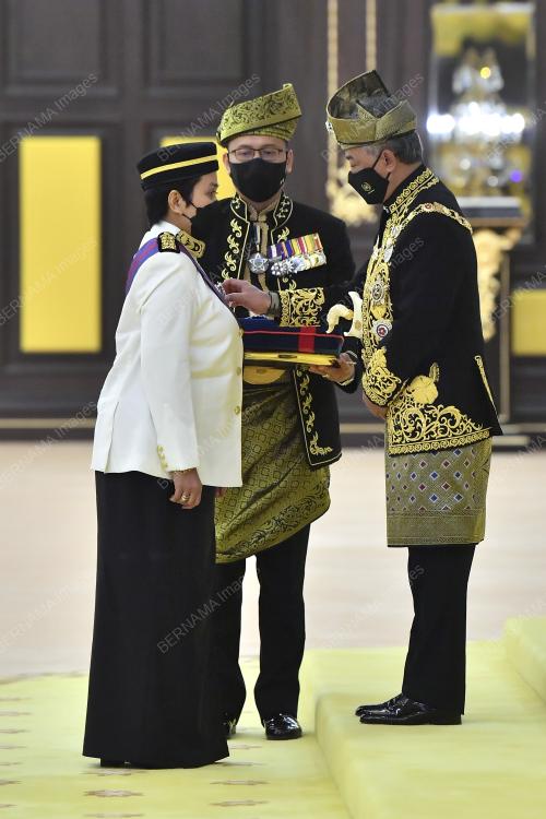 AL-SULTAN ABDULLAH RI'AYATUDDIN AL-MUSTAFA BILLAH SHAH