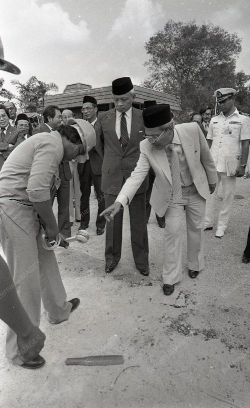 LEMBAGA LETRIK NEGARA