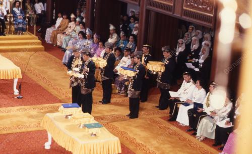 HARI KEPUTERAAN