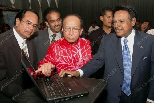 DR RAIS YATIM