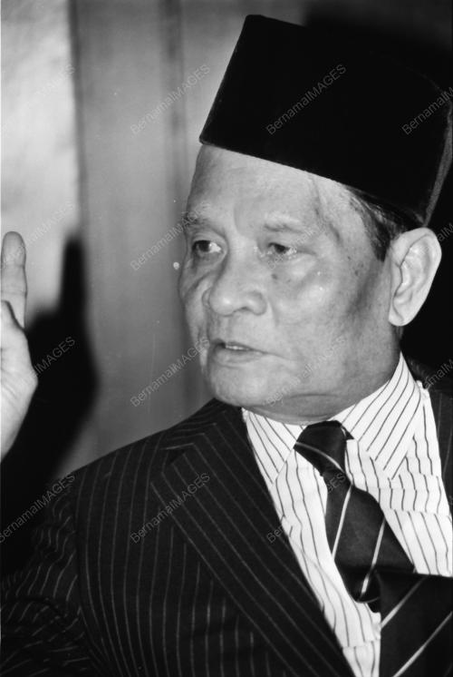 Datu Mustapha angkat sumpah